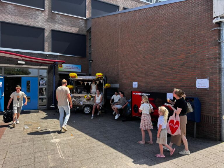 2026-06 Markt Fruytier Rijssen voor Amecet (4)